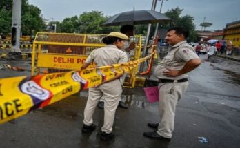 Arms Act accused jumps from patrolling vehicle