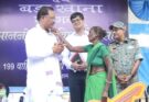 प्रधानमंत्री आवास की चाबी पाकर भावुक हुईं शम्मी दुर्गम, मुख्यमंत्री को दिया माँ का आशीर्वाद