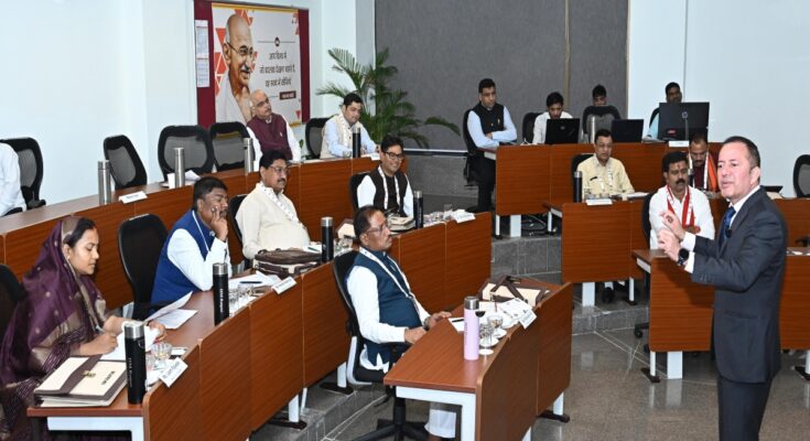 Chief Minister and ministers learned the tricks of financial management