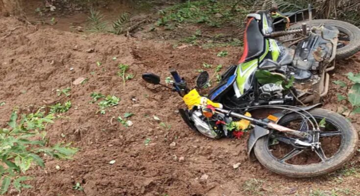 Road accident in Kanker: Father and son's legs severed due to tractor collision, driver arrested