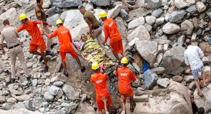 Heavy rains and cloudbursts cause devastation in the country: 82 deaths in Himachal; Red alert in many states