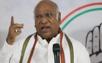 मल्लिकार्जुन खार्गे, कांग्रेस अध्यक्ष, सर्जनात्मक नेता, कॉलेज अस्पताल, बूढ़ी दादी, पैर दर्द, बुखार, कांग्रेस नेता स्वास्थ्य, अस्पताल भर्ती,