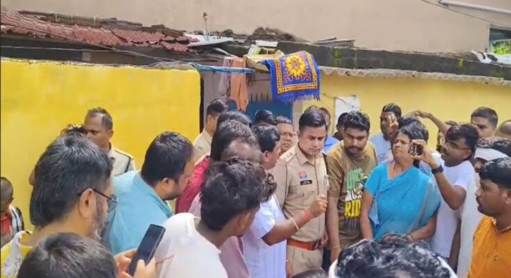 Raipur, religious conversion, forced conversion, Christian mission, Bajrang Dal, Rajendra Nagar, Parsuram Nagar, Balka Rajput, Ritu, Mayaram, brainwash, free treatment, police case, Hindu organization, dispute, women detained,