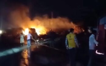 Jaipur-Ajmer highway accident, gas cylinder blast, Rajasthan accident, Maujmabad accident, Sawarda culvert, truck fire, LPG cylinder explosion, Premchand Bairwa, fire department, highway traffic stop,