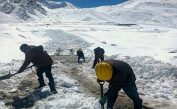 Cold wave intensifies in North India, snowfall in the Himalayas impacts the plains