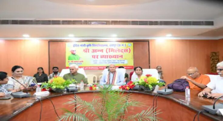 Millet Man of India Dr. Khader Wali reached IGKV: Said- After the Green Revolution, traditional crops were neglected, we cannot depend only on wheat and rice.