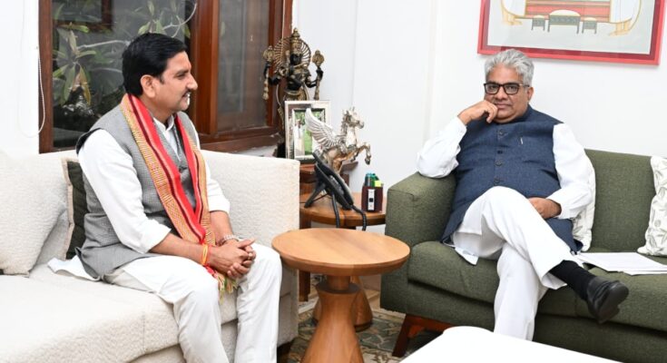 Gidhwa Parsada Wetland, Tokhan Sahu, Bhupender Yadav, Migratory Birds, Eco-Tourism, Chhattisgarh, Central Asian Flyway, Bird Conservation, Environment Project, Raipur News, Wetland Protection,