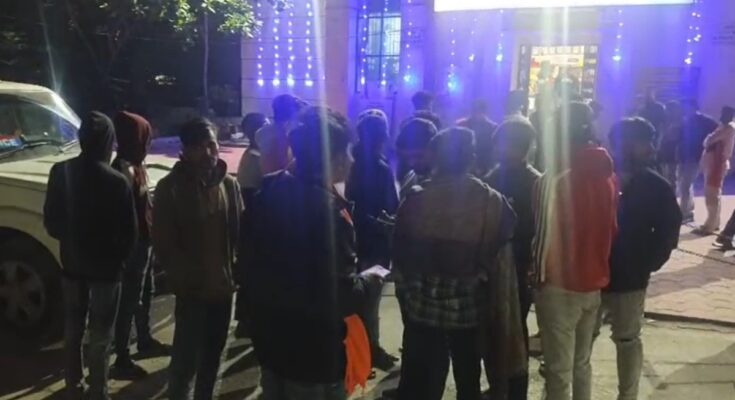 : Bilaspur conversion case, religious conversion, Rajendra Khare, SECLE employee, prayer meeting, Sarakanda police, Vasanta Vihar colony, religious literature seized, forced conversion,