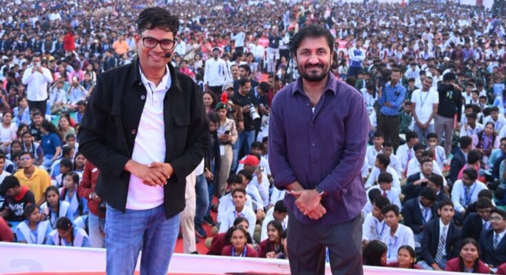 : OP Choudhary, Padmanand Kumar, Career Guidance, Raigarh, Student Scholarship, Super 30, Youth Motivation, Hard Work, Self-confidence,