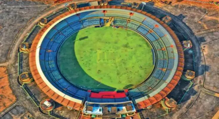 Shaheed Veer Narayan Singh Stadium, India-South Africa ODI, day-night match, BSNL network, Jio network, temporary tower, high-power antenna, mobile coverage, WiFi connectivity, media box, VIP lounge, dressing room, fiber optic line, broadcasting, BCCI, spider camera, 65 cameras,