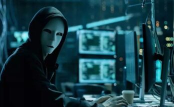 Cyber Fraud, Online Investment Scam, Share Market Scam, Retired Banker Cheated, WhatsApp Scam, YouTube Investment Ad, Fake Trading App, High Return Scam, Financial Fraud, Cyber Crime India, Mumbai Cyber Fraud,