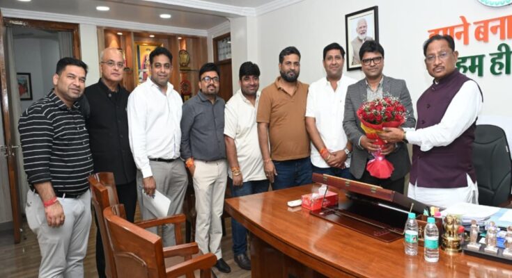 A delegation from CREDAI and the real estate sector paid a courtesy visit to CM Sai.
