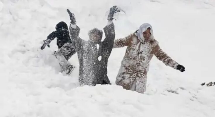 IMD Weather Update, Snowfall in Hills, Western Disturbance, Rain Alert India, Delhi Weather Today, UP Weather News, Bihar Weather Alert, Dense Fog Warning, Cold Wave in North India, Winter Weather Update, Rain Forecast January, North India Weather, Delhi NCR Fog, Snowfall Effect Plains,