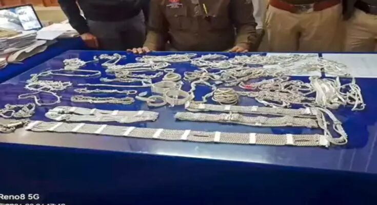 MCB में चोरी के 6KG चांदी के जेवर मिले: एक युवक और दो नाबालिग गिरफ्तार, लाखों का माल बरामद