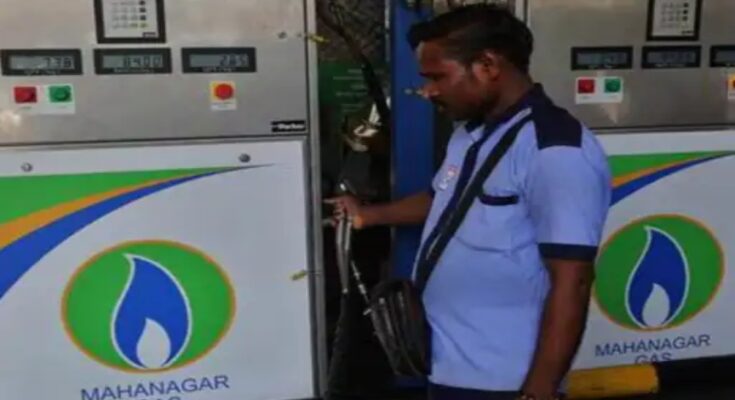 CNG Becomes Costlier: Second Hike in 15 Days; Auto-Taxi Unions Demand Fare Hike